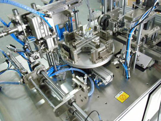 電池正極清粉焊接機(jī)